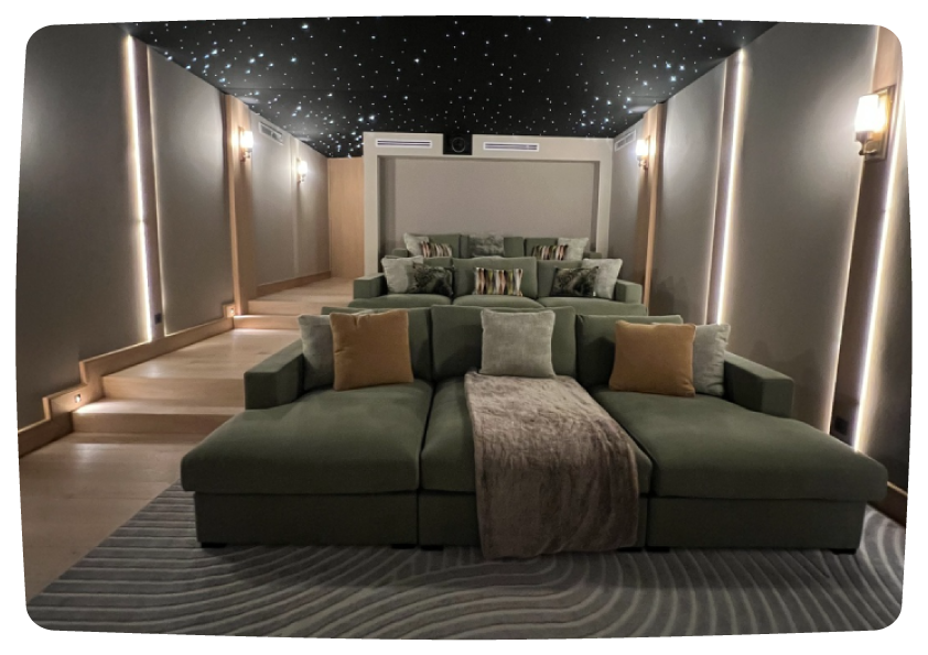 Salle de cinéma privée immersive Inception à Mougins